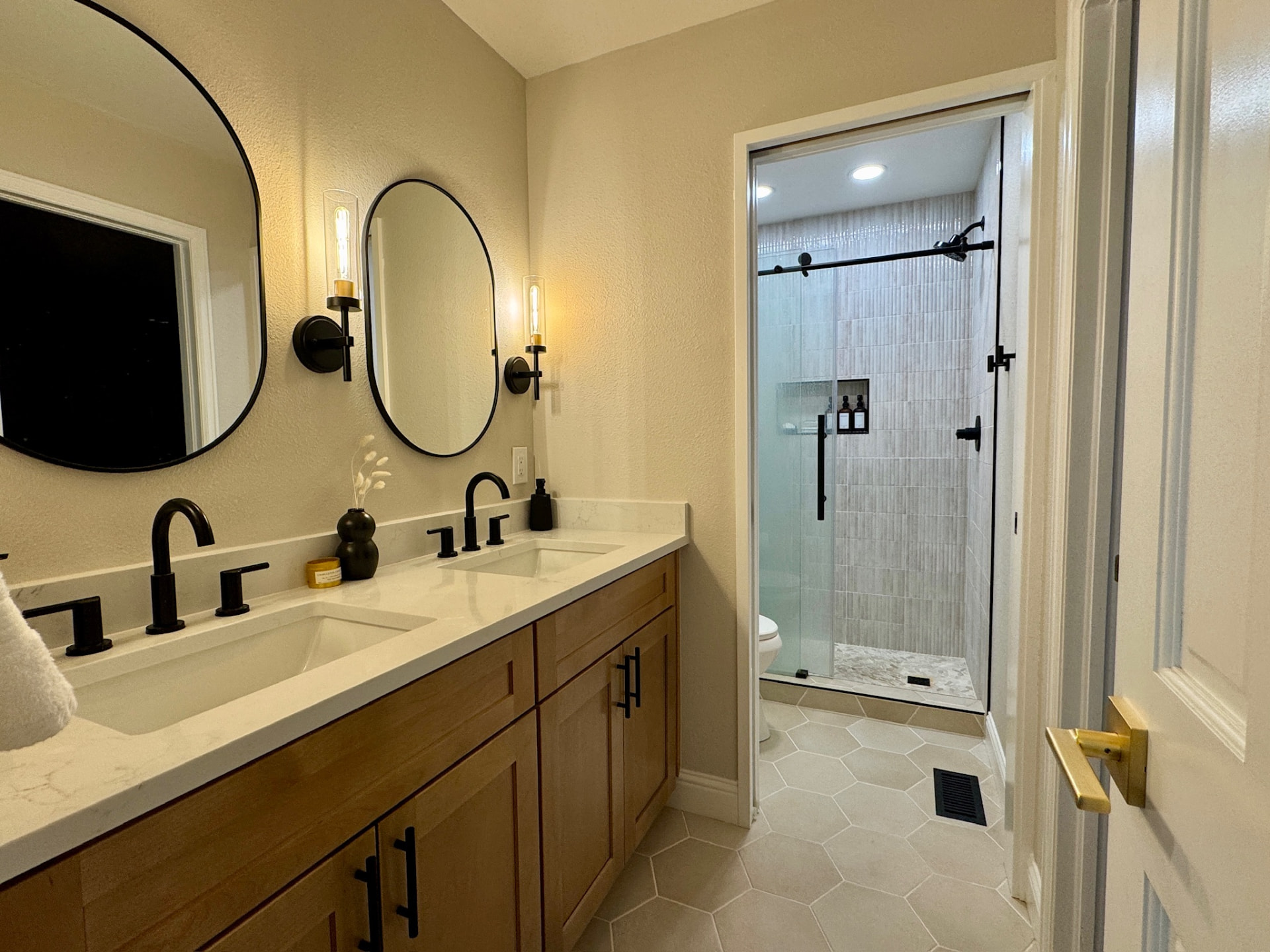 Modern bathroom after Sinkovec Contracting remodel